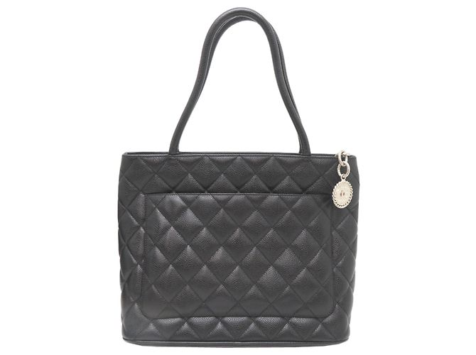Bolso Tote Chanel Reissue Negro - vista 2