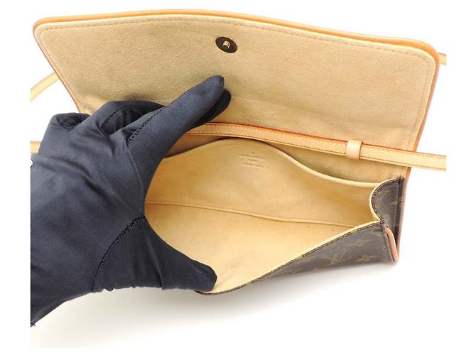 Borsa a tracolla Louis Vuitton Pochette Twin GM Marrone - vista 6