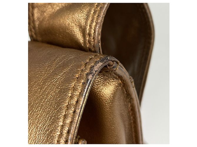 Borsa a tracolla Chanel in pelle bronzo - vista 5