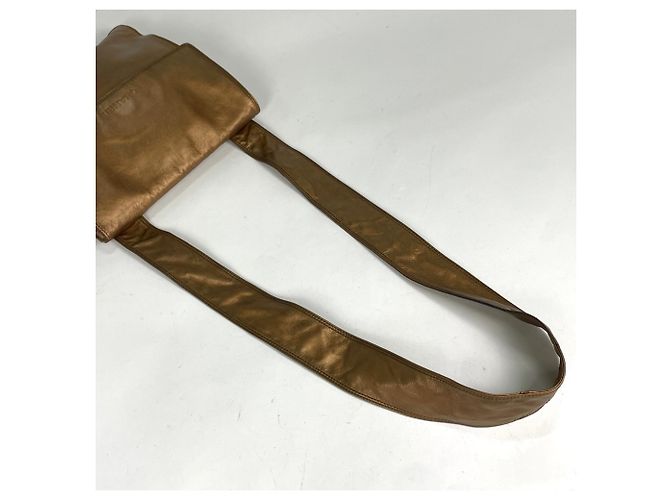 Borsa a tracolla Chanel in pelle bronzo - vista 6