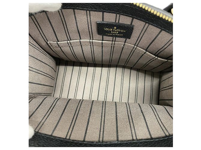 Borsa a mano Louis Vuitton Monogram Empreinte Pont Neuf MINI Nero - vista 4