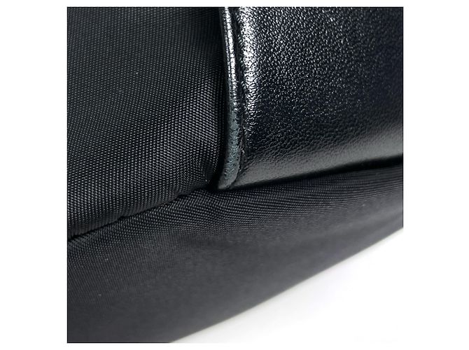 Bolso Prada Petit Sac Re-Nylon Negro - vista 3