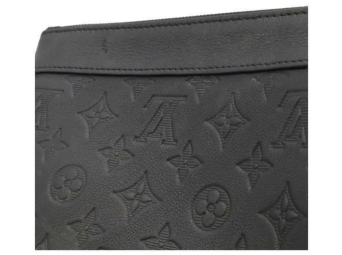 Louis Vuitton Monogram Shadow Pochette To Go Clutch Bag Nero Bianco - vista 8