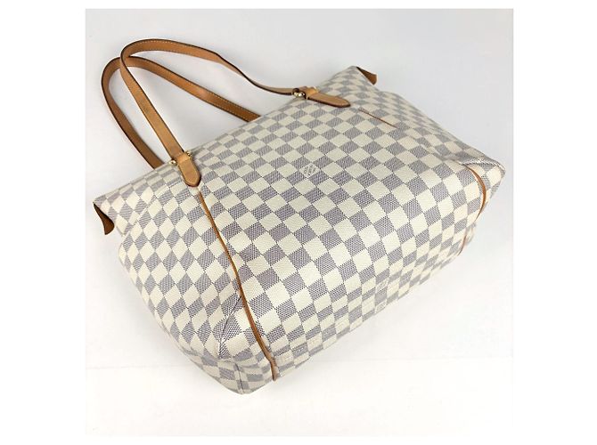 Borsa Tote Louis Vuitton Totally MM Bianco - vista 2