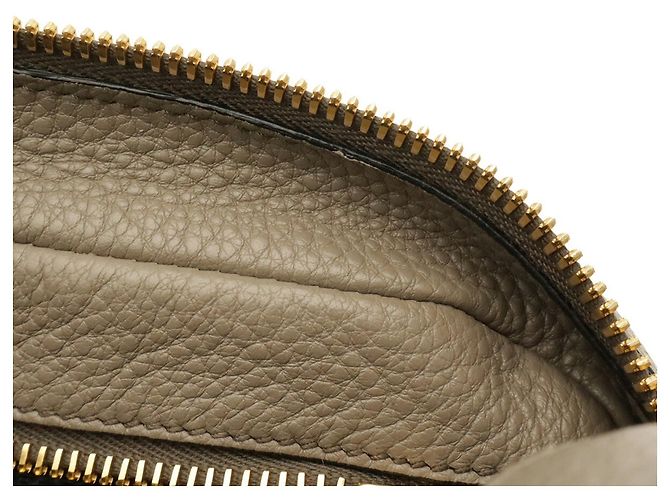 Prada Clutch aus Vitello Daino Grayish Leder Grau - Ansicht 9