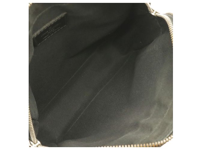 Sac à épaule Louis Vuitton Taiga Sayan Noir Gris - vue 8