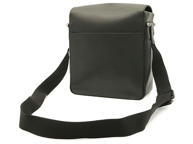 Borsa a tracolla Louis Vuitton Taiga Yaranga Nero Grigio - vista 3