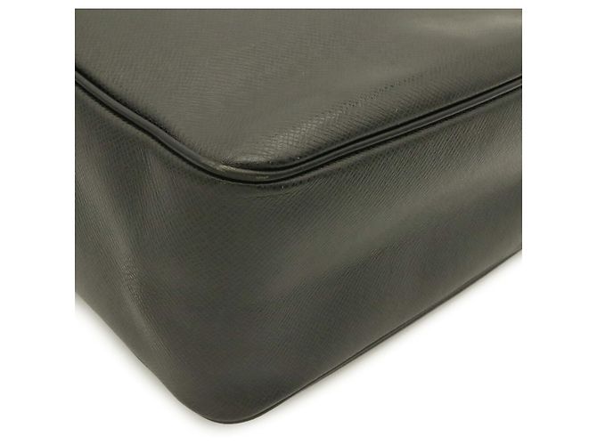 Borsa a tracolla Louis Vuitton Taiga Yaranga Nero Grigio - vista 4