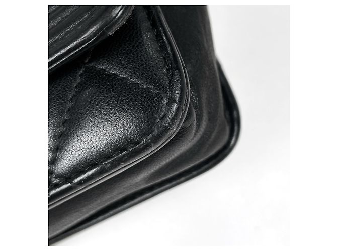 Borsa a tracolla portafoglio con catena Chanel Boy Nero - vista 3