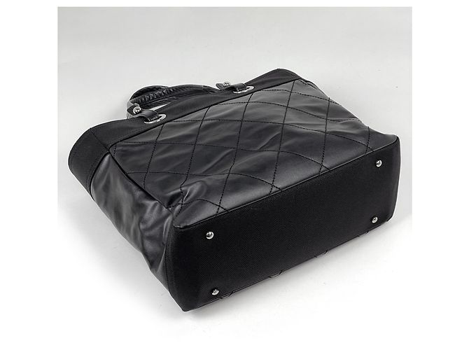 Chanel Shopper aus beschichtetem Canvas in Schwarz - Ansicht 2