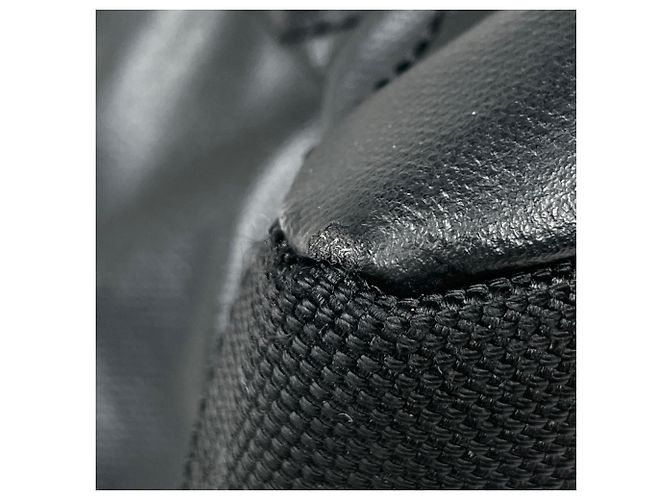 Chanel Shopper aus beschichtetem Canvas in Schwarz - Ansicht 3