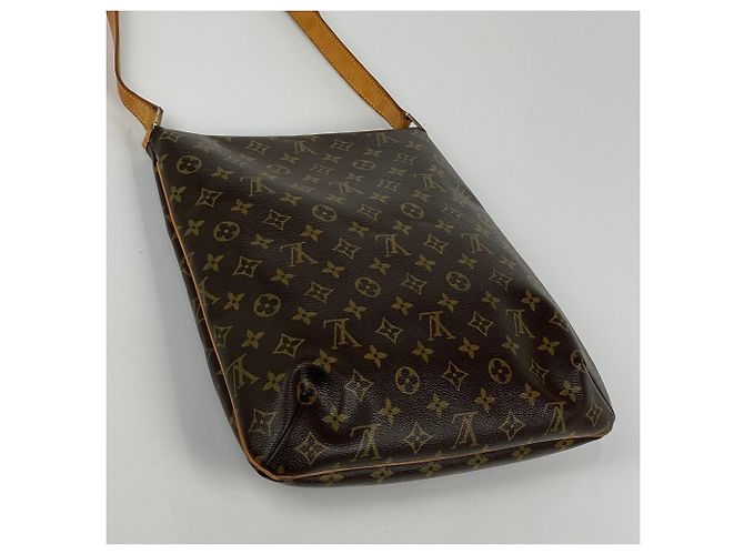 Borsa a tracolla Louis Vuitton Musette Marrone - vista 2