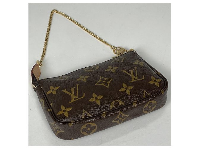 Louis Vuitton Mini Pochette Accessoires Castaño - vista 2