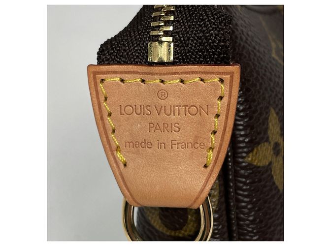 Louis Vuitton Mini Pochette Accessoires Castaño - vista 4