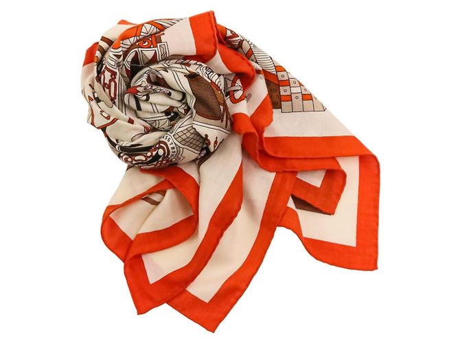 Hermès Foulard in cashmere e seta Hermes La Maison des Carrés Beige Arancione - vista 2