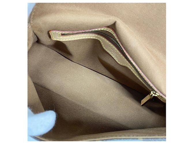 Bolsa de Ombro Louis Vuitton Monogram Mini Looping Marrom - vista 4