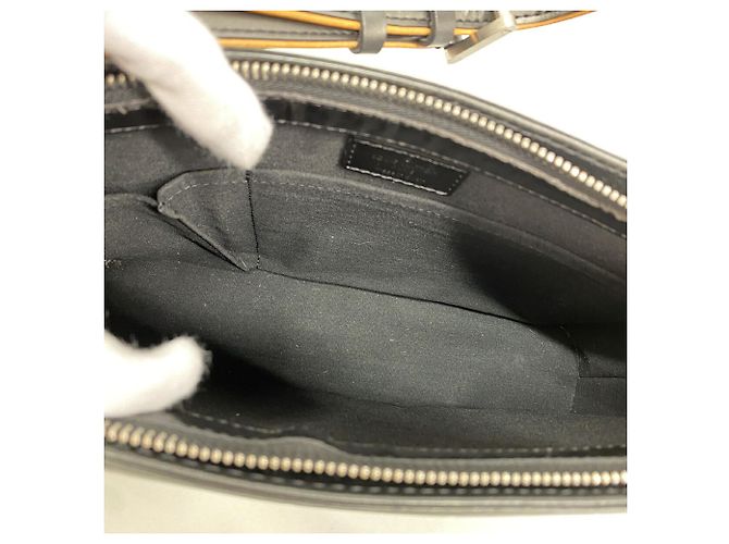 Bolsa de Ombro Louis Vuitton Monogram Mat Alston Preto - vista 4