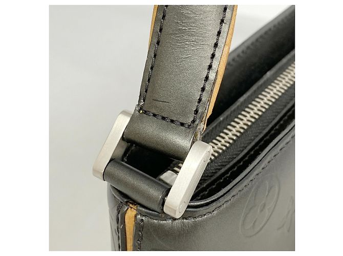 Bolsa de Ombro Louis Vuitton Monogram Mat Alston Preto - vista 9