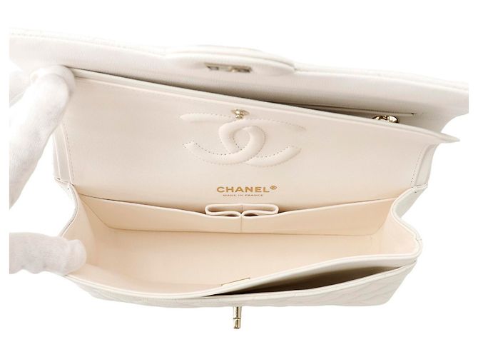 Borsa a tracolla Chanel Matelassé con catena bianca Bianco - vista 7
