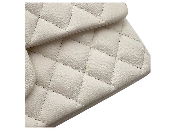 Borsa a tracolla Chanel Matelassé con catena bianca Bianco - vista 9