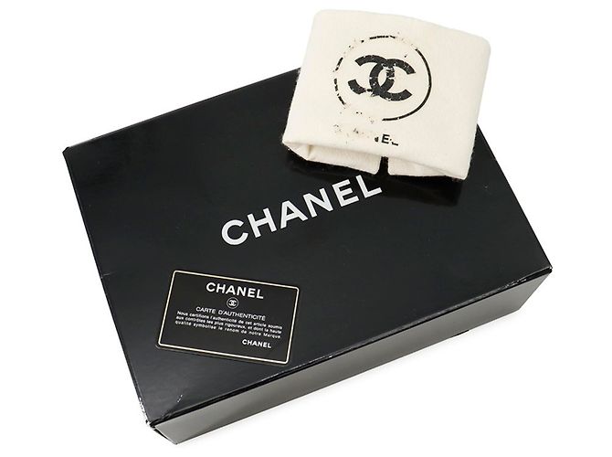 Borsa a tracolla con catena Chanel Matelassé in pelle d'agnello nera Nero - vista 18
