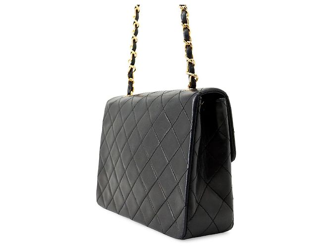 Borsa a tracolla con catena Chanel Matelassé in pelle d'agnello nera Nero - vista 2