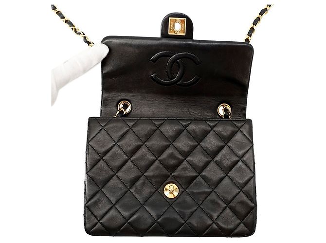 Borsa a tracolla con catena Chanel Matelassé in pelle d'agnello nera Nero - vista 5