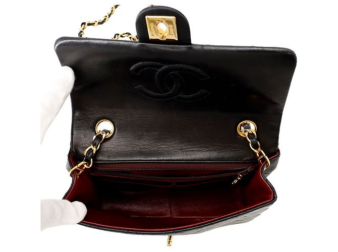 Borsa a tracolla con catena Chanel Matelassé in pelle d'agnello nera Nero - vista 6