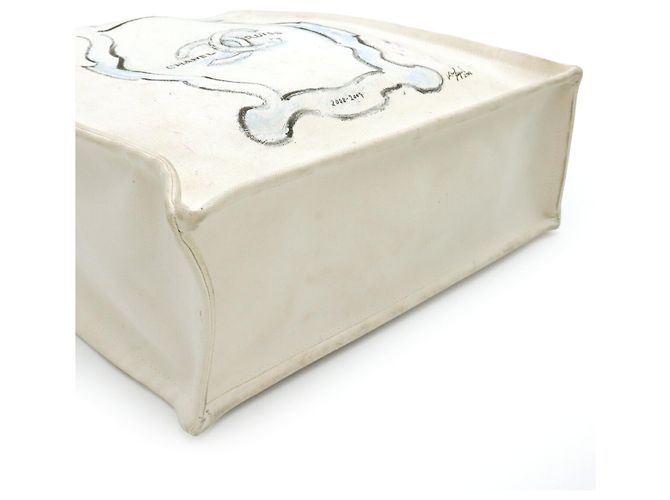 Chanel Shopper-Bag aus Canvas in Elfenbein Roh - Ansicht 4