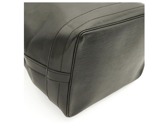 Borsa a tracolla Louis Vuitton Epi Noe Noir Nero - vista 4