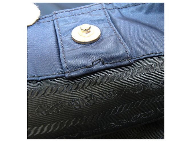 Borsa a tracolla Prada in nylon e pelle blu navy - vista 8