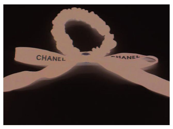 Timeless Chanel Seiden-Scrunchie in Schwarz - Ansicht 2