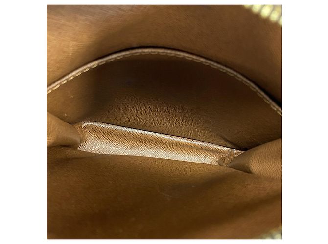 Sac à épaule Louis Vuitton Monogram Danube Marron - vue 4