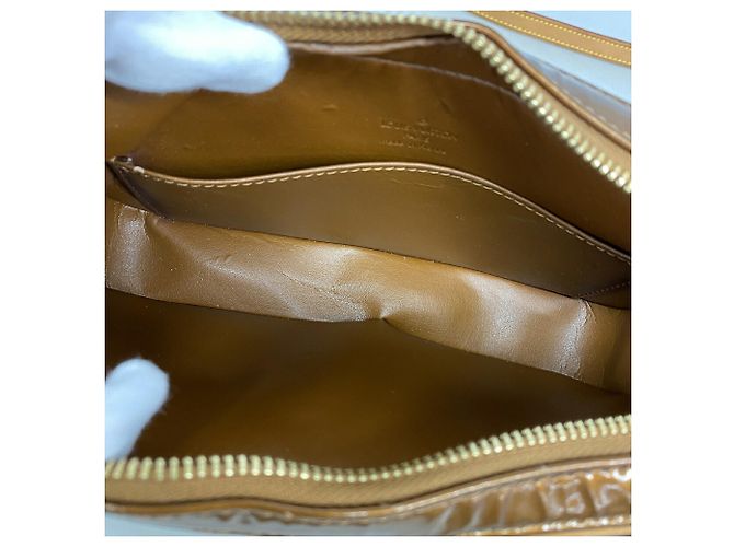 Sac à épaule Louis Vuitton Vernis Christie MM Bronze - vue 4
