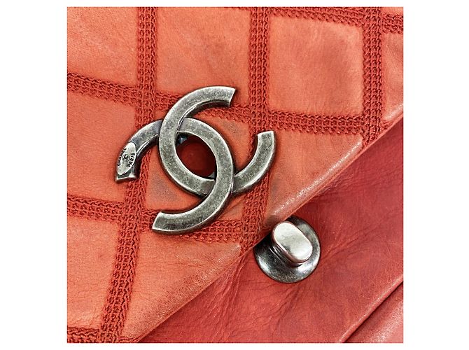 Borsa a tracolla Chanel Wild Stitch rossa Rosso - vista 9