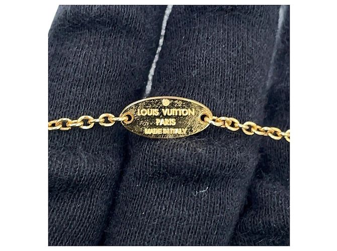 Louis Vuitton Collar Essential V Planet Dorado - vista 9