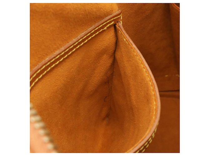 Borsa Louis Vuitton Epi Alma Marrone D'oro Cammello - vista 10
