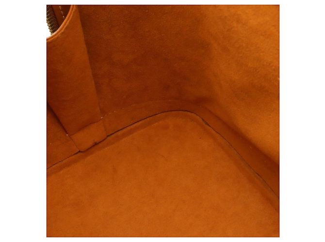 Borsa Louis Vuitton Epi Alma Marrone D'oro Cammello - vista 8