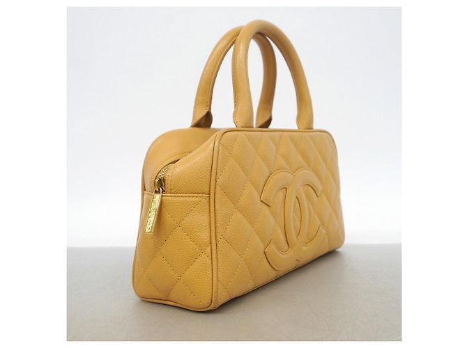 Timeless Borsa Chanel Matelassé in Beige - vista 2