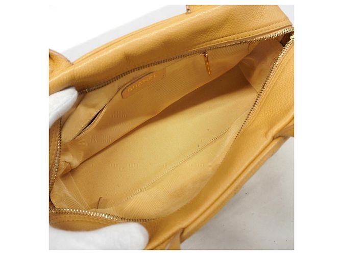 Timeless Borsa Chanel Matelassé in Beige - vista 4