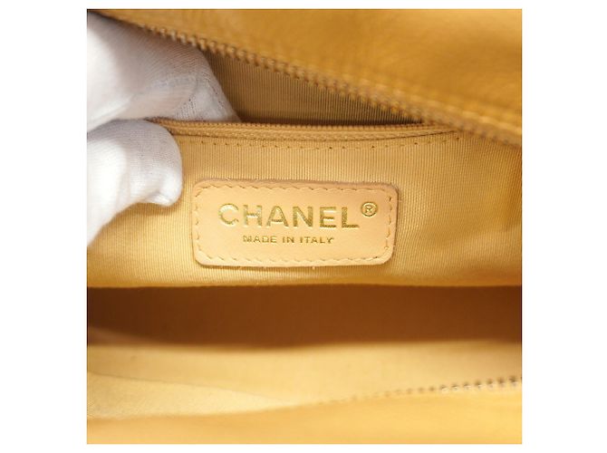 Timeless Borsa Chanel Matelassé in Beige - vista 5