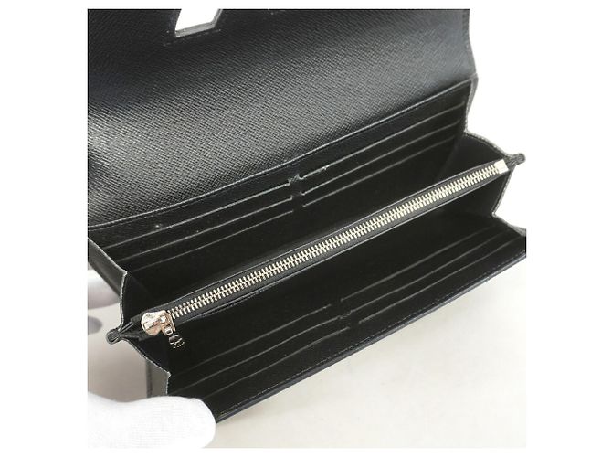 Louis Vuitton Epi Leather Portefeuille Twist Long Wallet Nero - vista 4