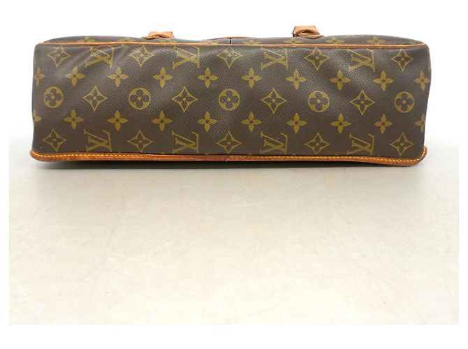 Bolsa de Ombro Louis Vuitton Monogram Gibeciere GM Marrom - vista 3
