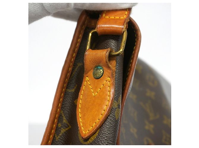 Bolsa de Ombro Louis Vuitton Monogram Gibeciere GM Marrom - vista 9
