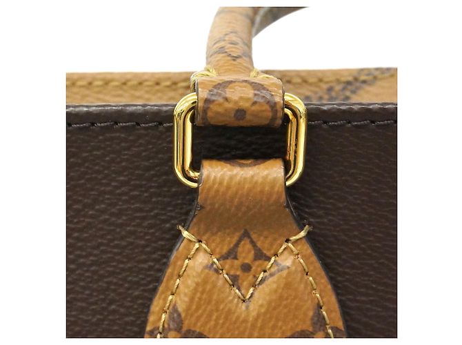 Borsa Tote Louis Vuitton Monogram Giant Reverse OnTheGo MM Marrone - vista 11