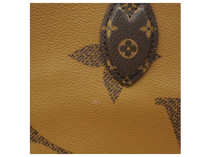Borsa Tote Louis Vuitton Monogram Giant Reverse OnTheGo MM Marrone - vista 7