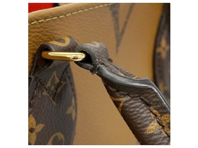 Borsa Tote Louis Vuitton Monogram Giant Reverse OnTheGo MM Marrone - vista 8