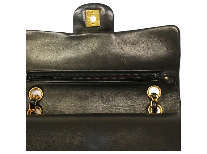 Chanel Matelassé Schultertasche Schwarz - Ansicht 11