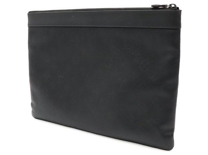 Louis Vuitton Pochette Discovery Clutch Negro - vista 2