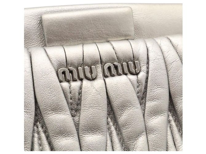 Borsa a spalla Miu Miu Matelassé Gather Argento Metallico - vista 7